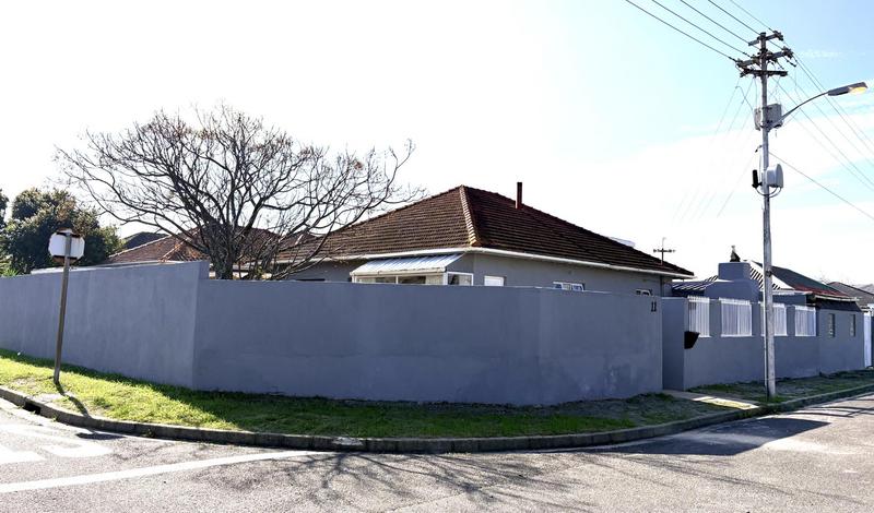 5 Bedroom Property for Sale in Southfield Western Cape